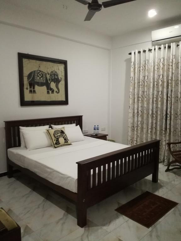 Bianco Terrace Hotel Negombo Exterior foto